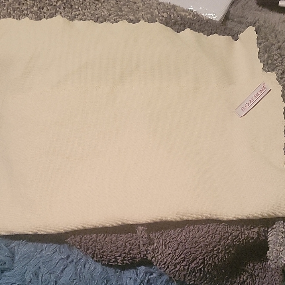 Honeycomb Cream Scarf